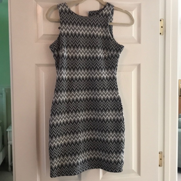 Work dress - Picture 2 of 3